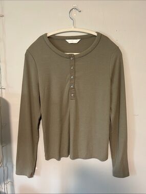 LC Lauren Conrad Olive Green Long-Sleeve Henley Top